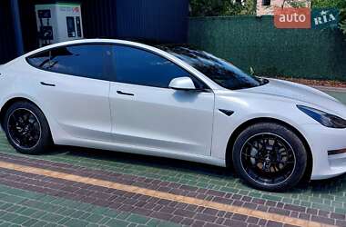 Седан Tesla Model 3 2022 в Днепре