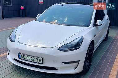 Седан Tesla Model 3 2022 в Дніпрі