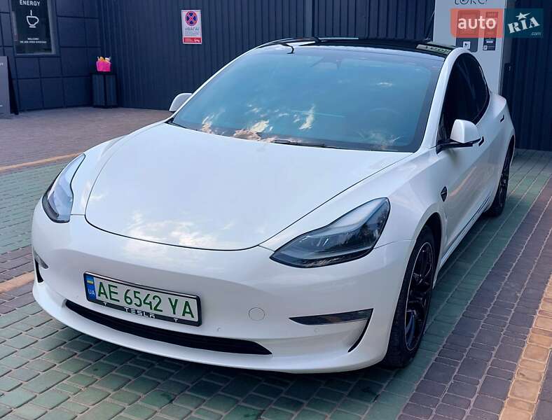 Седан Tesla Model 3 2022 в Дніпрі