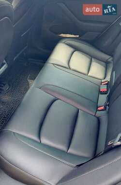 Седан Tesla Model 3 2022 в Днепре