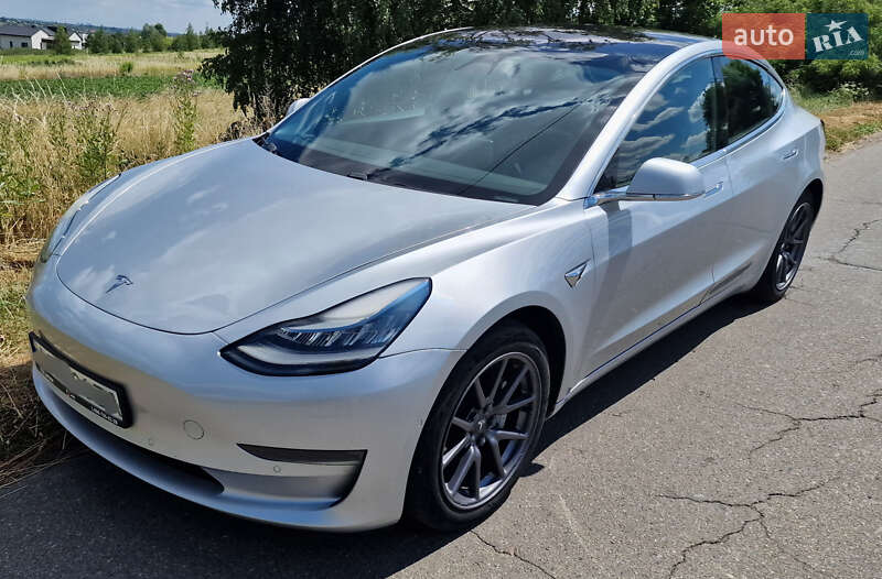Седан Tesla Model 3 2018 в Києві фото Седан Tesla Model 3 2018 в Києві
