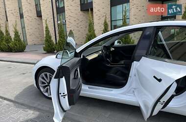 Седан Tesla Model 3 2018 в 