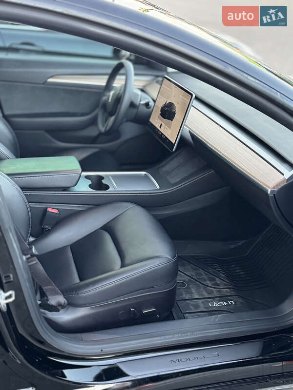 Седан Tesla Model 3 2022 в Одесі