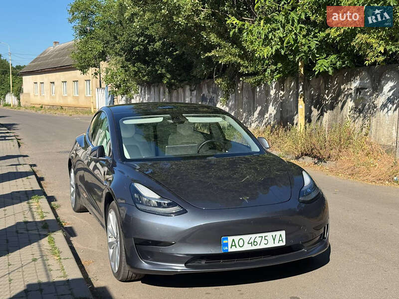Tesla Model 3 2019