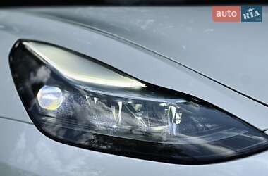 Седан Tesla Model 3 2023 в 