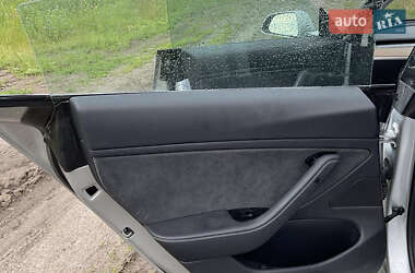 Седан Tesla Model 3 2018 в 