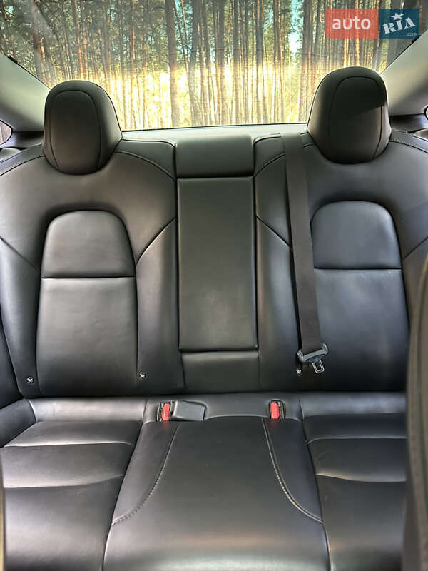 Седан Tesla Model 3 2018 в Полтаві