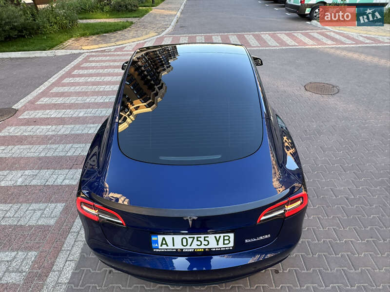 Седан Tesla Model 3 2021 в Києві