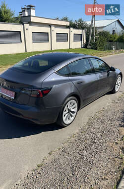 Седан Tesla Model 3 2023 в 