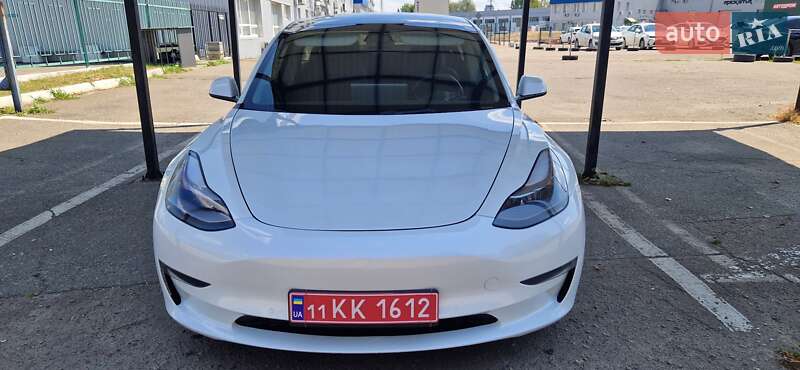 Седан Tesla Model 3 2022 в Києві