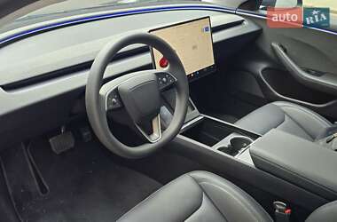 Седан Tesla Model 3 2024 в 