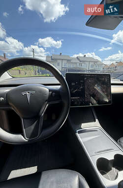 Седан Tesla Model 3 2021 в Сумах