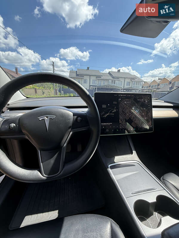 Седан Tesla Model 3 2021 в Сумах