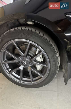 Седан Tesla Model 3 2021 в Сумах