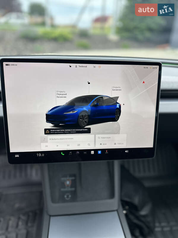 Седан Tesla Model 3 2024 в Луцьку