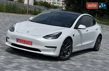 Седан Tesla Model 3 2021 в 