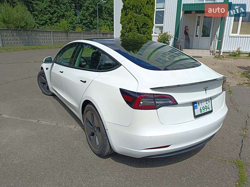Седан Tesla Model 3 2021 в Броварах