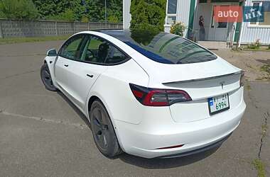 Седан Tesla Model 3 2021 в 