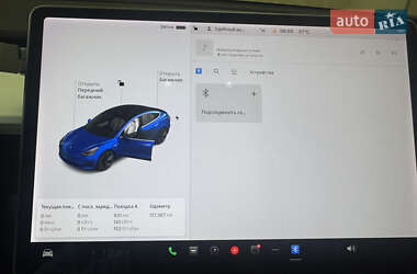 Седан Tesla Model 3 2020 в 