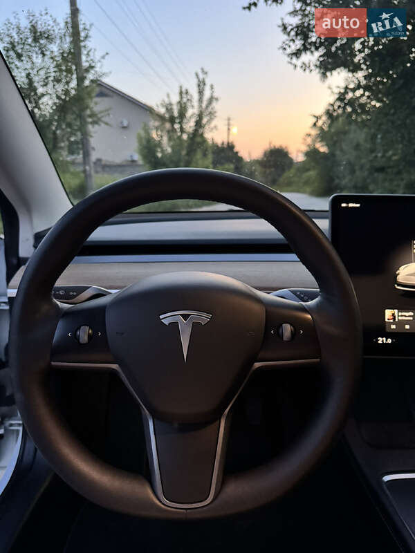 Седан Tesla Model 3 2022 в Каменском