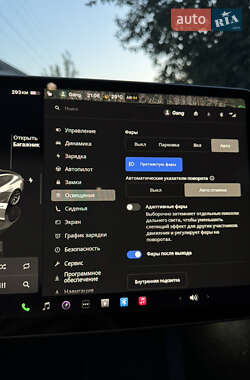 Седан Tesla Model 3 2022 в 
