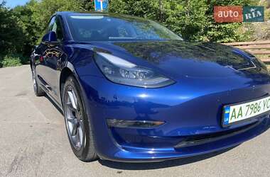 Седан Tesla Model 3 2023 в 