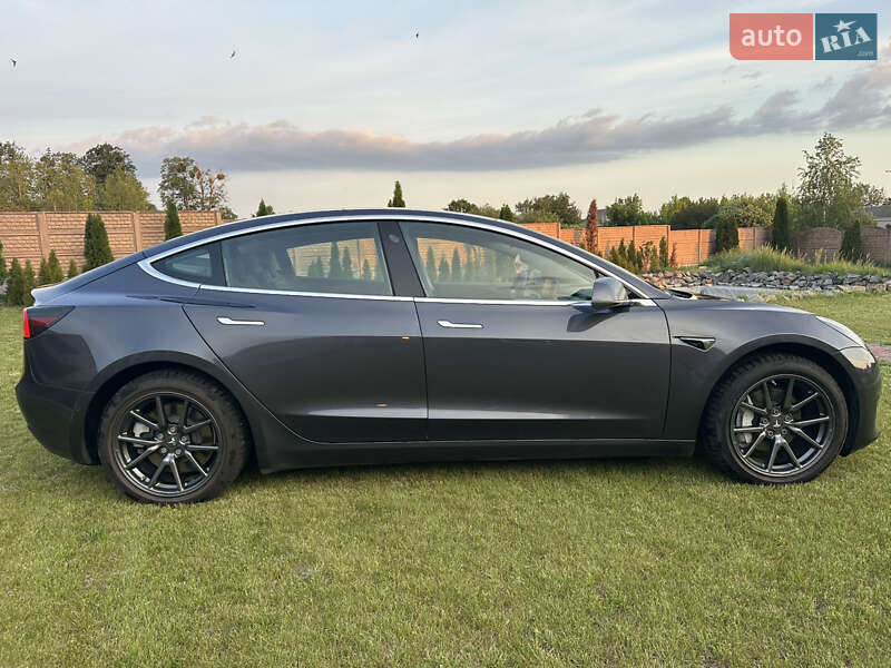 Седан Tesla Model 3 2019 в Харькове