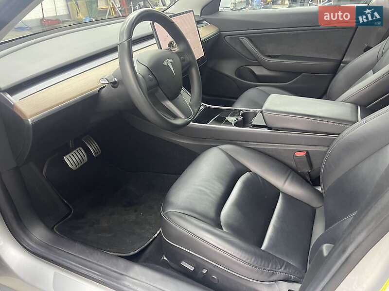 Седан Tesla Model 3 2018 в Киеве фото 13 Седан Tesla Model 3 2018 в Киеве