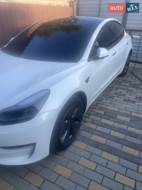 Седан Tesla Model 3 2022 в Харкові