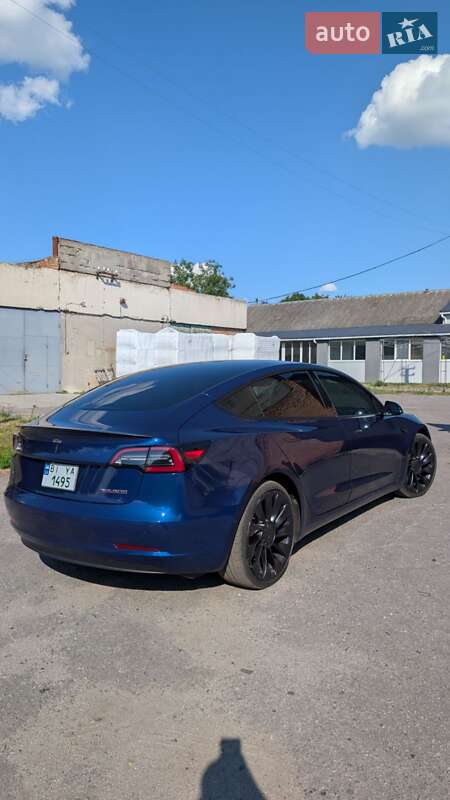 Седан Tesla Model 3 2022 в Миргороде