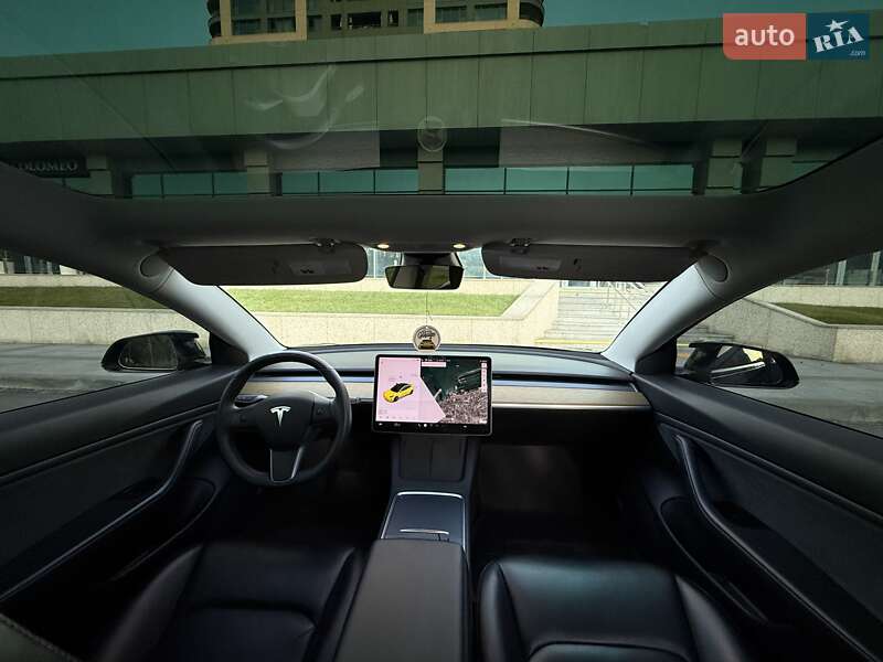 Седан Tesla Model 3 2019 в Дніпрі