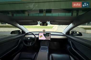 Седан Tesla Model 3 2019 в 