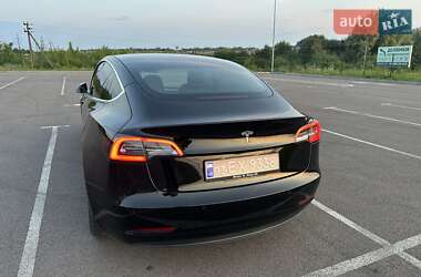 Седан Tesla Model 3 2019 в 