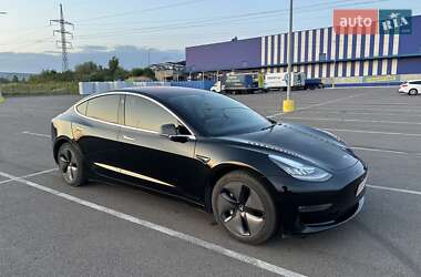 Седан Tesla Model 3 2019 в 