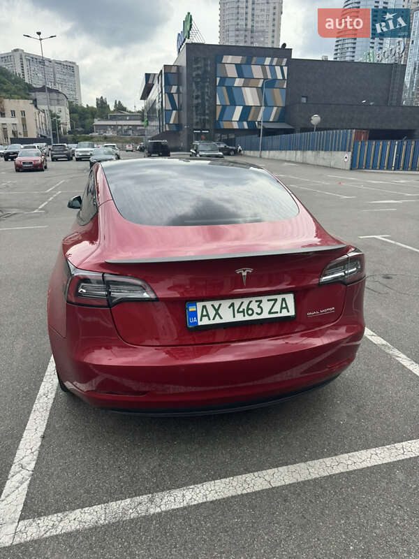 Седан Tesla Model 3 2018 в Києві