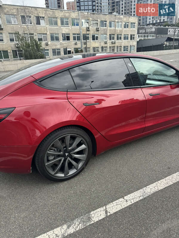 Седан Tesla Model 3 2018 в Києві