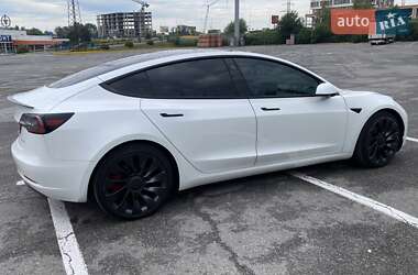 Седан Tesla Model 3 2022 в Ужгороді