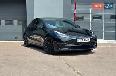 Седан Tesla Model 3 2022 в Киеве