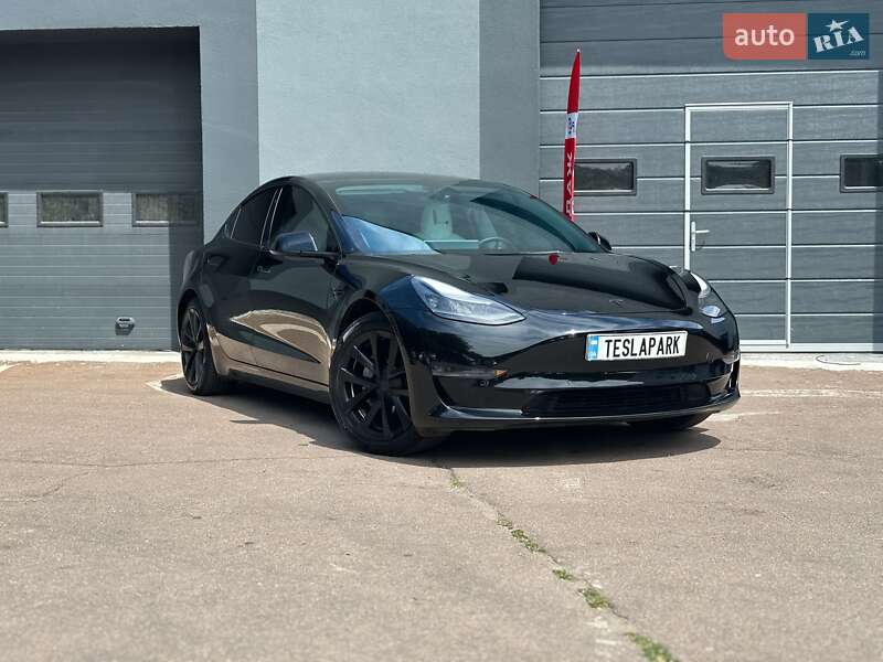 Tesla Model 3 2022
