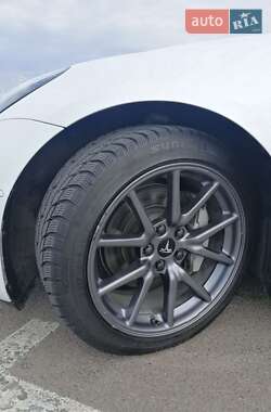 Седан Tesla Model 3 2020 в 