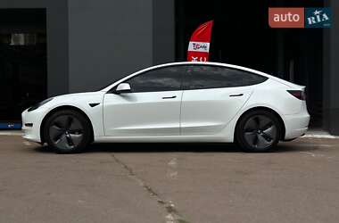 Седан Tesla Model 3 2019 в 