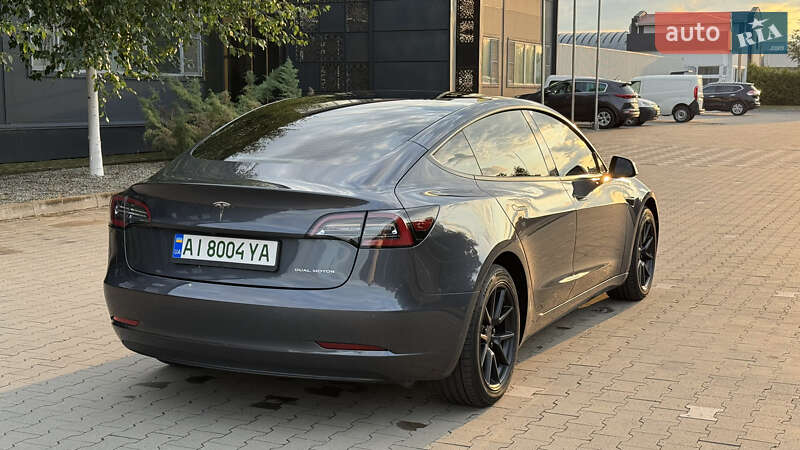 Седан Tesla Model 3 2022 в Киеве