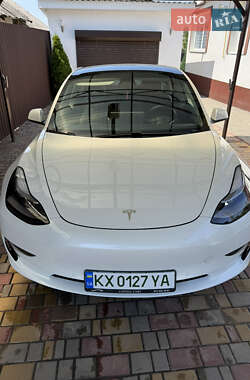 Седан Tesla Model 3 2020 в 
