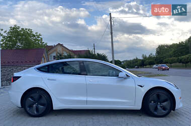 Седан Tesla Model 3 2020 в 