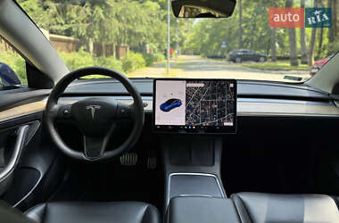 Седан Tesla Model 3 2023 в 