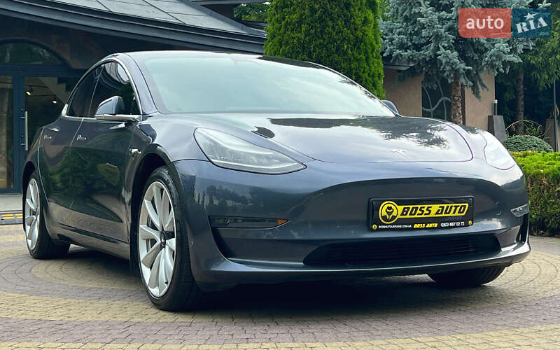 Седан Tesla Model 3 2019 в 