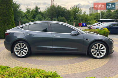 Седан Tesla Model 3 2019 в 