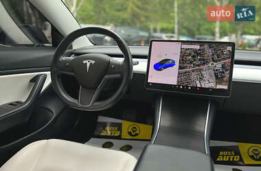 Седан Tesla Model 3 2019 в 