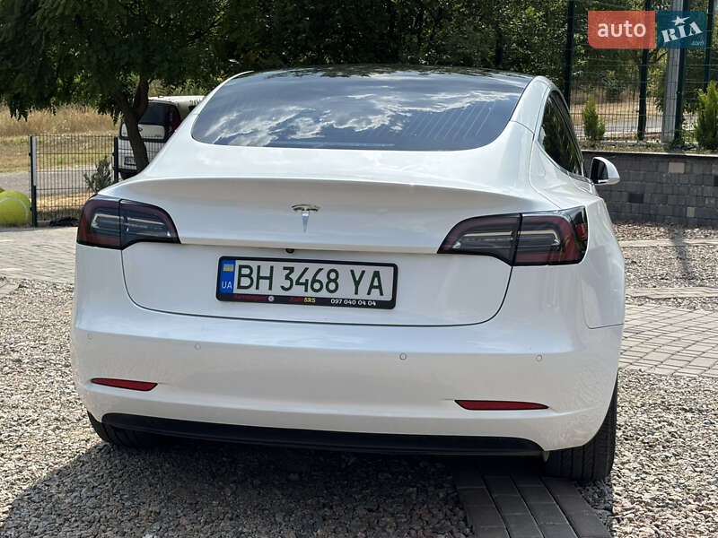 Седан Tesla Model 3 2019 в Одессе