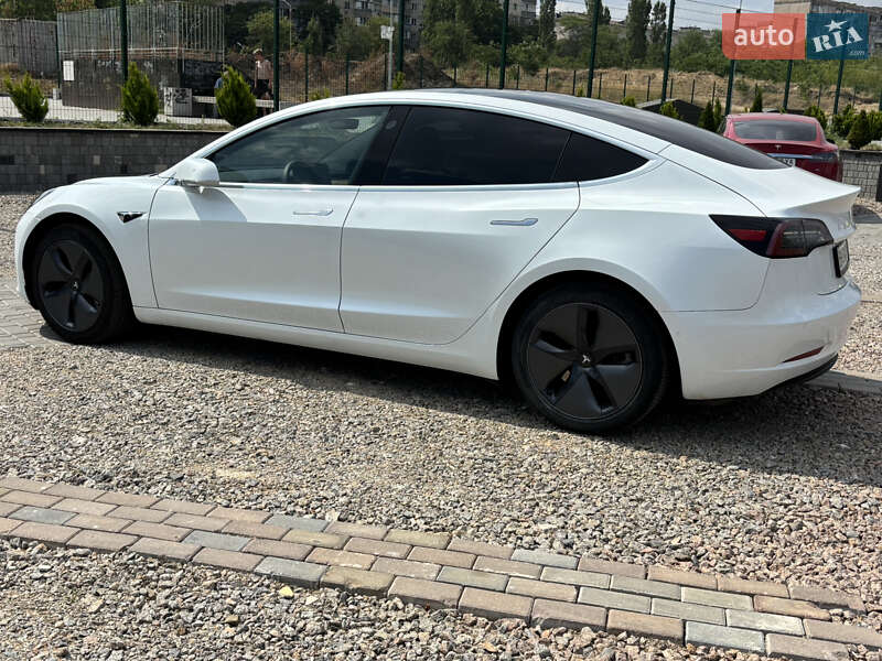 Седан Tesla Model 3 2019 в Одессе